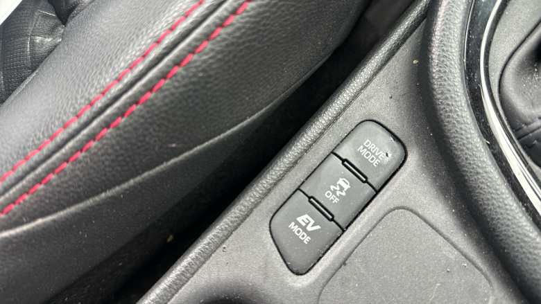 Toyota Yaris 1.5 Hybrid Launch Edition 5dr CVT Hybrid Hatchback